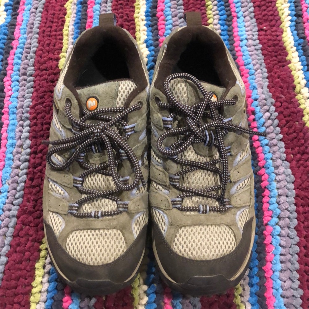 Size 9 Merrell Moab 2 Waterproof Hiking Shoe